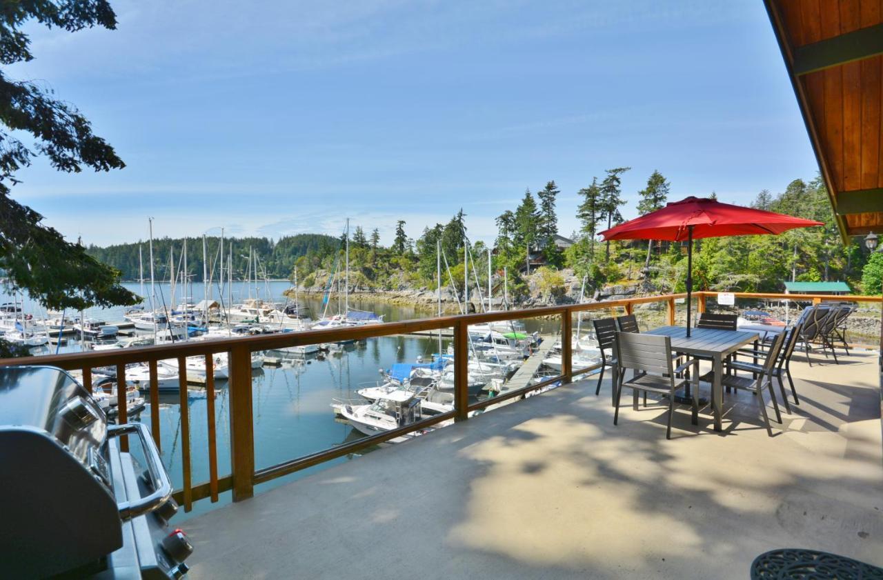 Pender Harbour Resort & Marina Гарден-Бэй Экстерьер фото