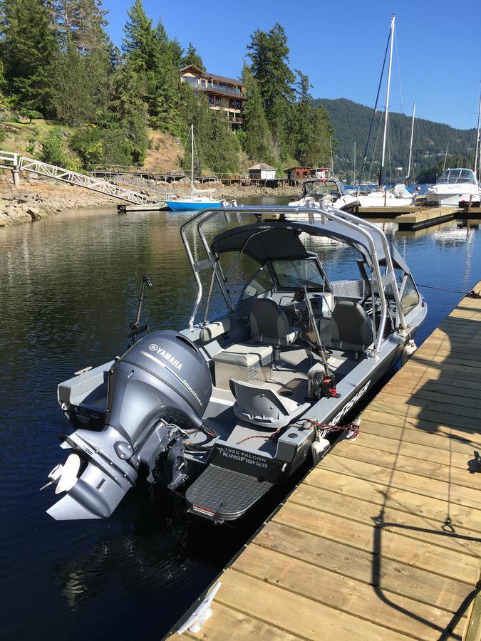 Pender Harbour Resort & Marina Гарден-Бэй Экстерьер фото