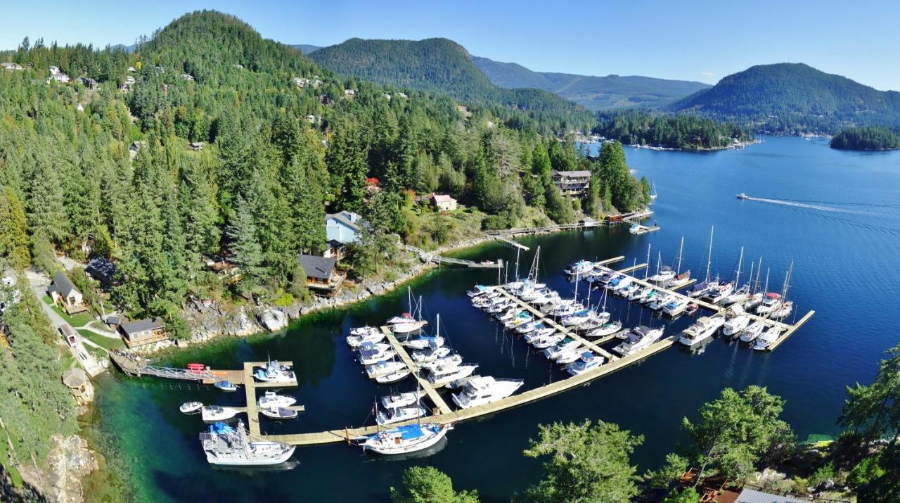 Pender Harbour Resort & Marina Гарден-Бэй Экстерьер фото
